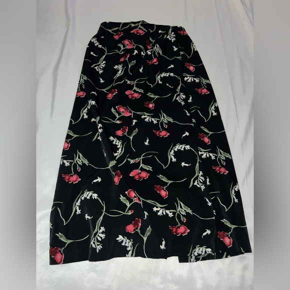 Cleveland Street Size 10 Skirt Wrap Floral Length 34” Poly M1 - Picture 4 of 5